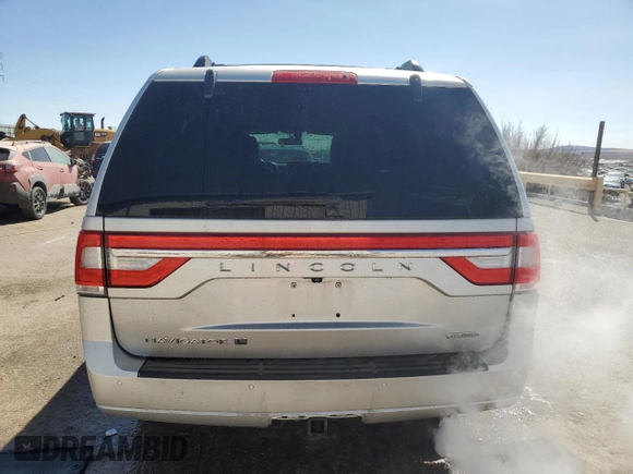 2015 Lincoln Navigator z VIN 5LMJJ3HT9FEJ02435, wystawiony jako Copart lot #49394715 z przebiegiem 117 734 mil mil oraz Czysty tytuł • Clean title. Historia ofert i sprzedaży dostępna na DreamBid. Obrazek 6.