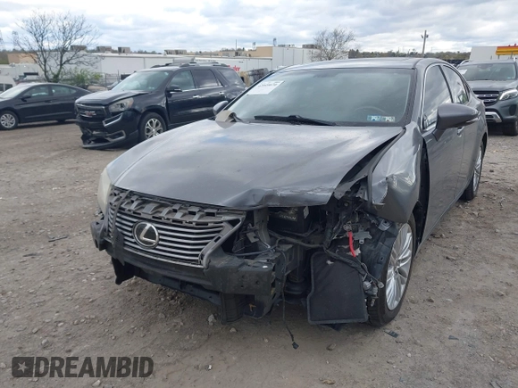 2013 Lexus ES 4dr Sdn with VIN JTHBK1GG0D2074698, listed as a IAAI auction lot 42049070 with 117,036 mi miles. Bid and sale history available at carsss.com. Image 6.