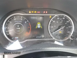 2021 Nissan Versa SV z VIN 3N1CN8EV1ML888089, wystawiony jako Copart lot #52027585 z przebiegiem 65 944 mil mil oraz Szkoda całkowita • Salvage title. Historia ofert i sprzedaży dostępna na DreamBid. Obrazek 9.