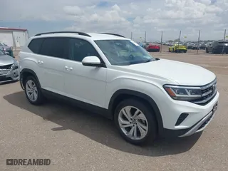 2022 Volkswagen Atlas 3.6L V6 SE w/Technology with VIN 1V2WR2CA2NC524674, listed as a IAAI auction lot 42116089 with 55,598 mi miles. Bid and sale history available at carsss.com. Image 1.