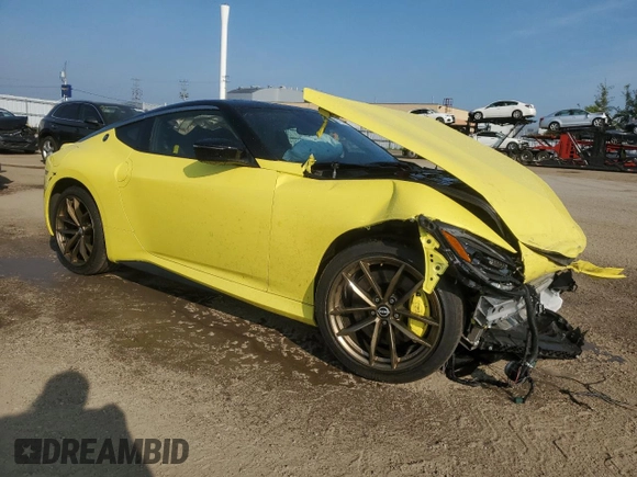2023 Nissan Z Performance z VIN JN1BZ4BH8PM310184, wystawiony jako Copart lot #67059724 z przebiegiem 4 438 mil mil oraz Szkoda całkowita • Salvage title. Historia ofert i sprzedaży dostępna na DreamBid. Obrazek 4.