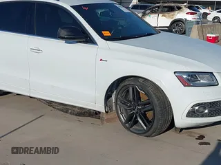 2015 Audi SQ5 Premium Plus with VIN WA1CGAFP9FA104924, listed as a IAAI auction lot 41198592 with 123,882 mi miles. Bid and sale history available at carsss.com. Image 6.