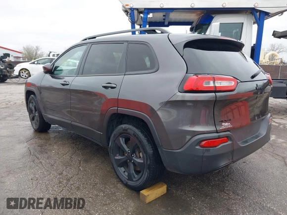 2017 Jeep Cherokee Limited with VIN 1C4PJMDB4HW664678, listed as a IAAI auction lot 39110325 with 47,880 mi miles and . Bid and sale history available at DreamBid. Image 3.