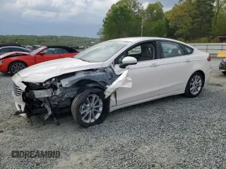 2020 Ford Fusion Hybrid SE with VIN 3FA6P0LUXLR184992, listed as a Copart auction lot 52674565 with 59,742 mi miles and Salvage Title. Bid and sale history available at carsss.com. Image 1.