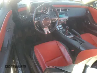 2010 Chevrolet Camaro 2SS z VIN 2G1FT1EW1A9155502, wystawiony jako Copart lot #86751964 z przebiegiem 101 879 mil mil oraz Szkody całkowita. Historia ofert i sprzedaży dostępna na DreamBid. Obrazek 8.