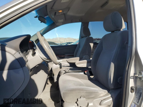 2004 Toyota Sienna CE with VIN 5TDZA23C44S067354, listed as a Copart auction lot 88336205 with 228,411 mi miles and Non Repairable. Bid and sale history available at carsss.com. Image 7.