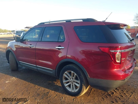 2014 Ford Explorer XLT with VIN 1FM5K7D94EGA02748, listed as a IAAI auction lot 41123742 with 246,910 mi miles. Bid and sale history available at carsss.com. Image 3.