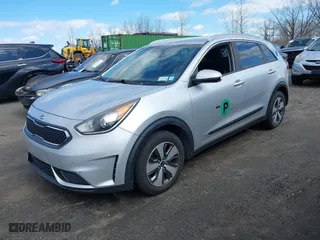 2017 Kia Niro FE with VIN KNDCB3LC4H5049067, listed as a IAAI auction lot 41732890 with 223,540 mi miles. Bid and sale history available at carsss.com. Image 2.