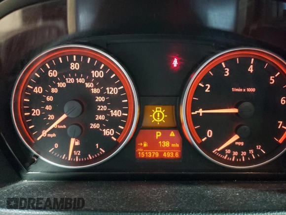 2006 BMW 3 Series 325xi z VIN WBAVT13526KW23463, wystawiony jako Copart lot #58505625 z przebiegiem 151 379 mil mil oraz Szkoda całkowita • Salvage title. Historia ofert i sprzedaży dostępna na DreamBid. Obrazek 9.
