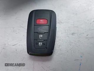 2025 Toyota RAV4 Hybrid XLE Premium z VIN JTMB6RFV5SD157761, wystawiony jako IAAI lot #42261188 z przebiegiem 3 586 mil mil oraz . Historia ofert i sprzedaży dostępna na DreamBid. Obrazek 11.