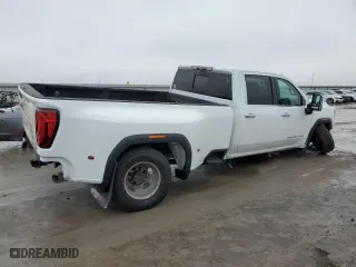 2020 GMC Sierra 3500HD Denali with VIN 1GT49WEY8LF260995, listed as a Copart auction lot 43820675 with 100,106 mi miles and Salvage Title. Bid and sale history available at carsss.com. Image 3.