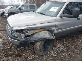 1998 Dodge Ram 2500 with VIN 3B7KF22D1WG102284, listed as a IAAI auction lot 41558563 with 1 mi miles. Bid and sale history available at carsss.com. Image 6.