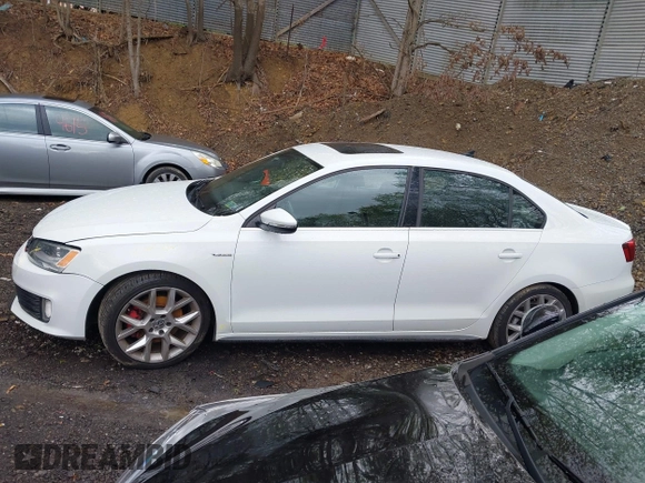 2014 Volkswagen Jetta GLI с VIN 3VW4T7AJ7EM315601, выставлен на аукционе IAAI как лот 42190687 с пробегом 113 220 миль миль и . История ставок и продаж доступна на DreamBid. Изображение 14.