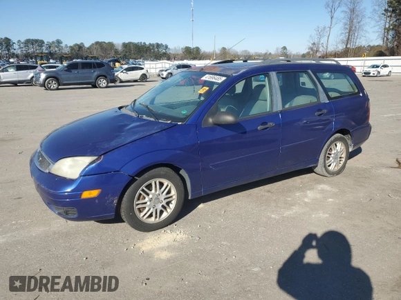 2005 Ford Focus SE with VIN 1FAHP36N05W134830, listed as a Copart auction lot 41696485 with 250,582 mi miles and Salvage Title. Bid and sale history available at carsss.com. Image 1.