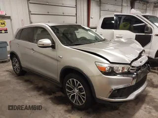 2019 Mitsubishi Outlander ES z VIN JA4AP3AU0KU022704, wystawiony jako IAAI lot #42001595 z przebiegiem 104 337 mil mil oraz . Historia ofert i sprzedaży dostępna na DreamBid. Obrazek 1.