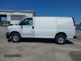 2019 Chevrolet Express Cargo with VIN 1GCWGAFP6K1369099, listed as a IAAI auction lot 42069329 with 74,624 mi miles. Bid and sale history available at carsss.com. Image 15.