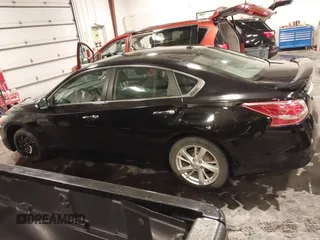 2013 Nissan Altima SV with VIN 1N4AL3AP8DN555186, listed as a IAAI auction lot 41576284 with 174,848 mi miles and . Bid and sale history available at carsss.com. Image 15.