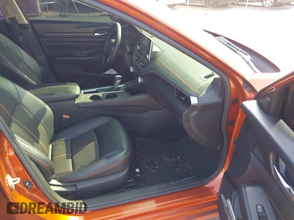 2020 Nissan Altima 2.5 SR with VIN 1N4BL4CV7LC264632, listed as a IAAI auction lot 41604077 with 44,351 mi miles. Bid and sale history available at carsss.com. Image 5.