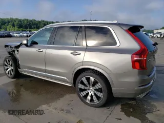 2020 Volvo XC90 Inscription with VIN YV4A22PL8L1573749, listed as a Copart auction lot 60938734 with 100,982 mi miles and Salvage Title. Bid and sale history available at carsss.com. Image 2.