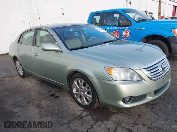 2008 Toyota Avalon XL with VIN 4T1BK36B38U255867, listed as a IAAI auction lot 41074152 with 89,047 mi miles. Bid and sale history available at carsss.com. Image 1.