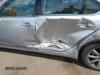 2009 Lexus LS 460 с VIN JTHCL46F495004008, выставлен на аукционе IAAI как лот 42467005 с пробегом 137 778 миль миль и . История ставок и продаж доступна на DreamBid. Изображение 6.