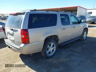 2008 Chevrolet Suburban 2LT with VIN 3GNFK16368G101859, listed as a IAAI auction lot 41665968 with 181,193 mi miles and . Bid and sale history available at DreamBid. Image 4.