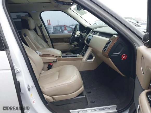 2018 Land Rover Range Rover with VIN SALGS5RE7JA509883, listed as a IAAI auction lot 41421571 with 90,187 mi miles. Bid and sale history available at carsss.com. Image 5.