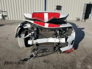 2016 Chevrolet Camaro 2LT z VIN 1G1FD1RS3G0138191, wystawiony jako Copart lot #53129775 z przebiegiem 92 770 mil mil oraz Nie do naprawy. Historia ofert i sprzedaży dostępna na DreamBid. Obrazek 5.