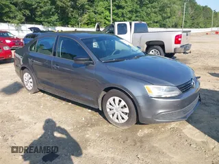 2014 Volkswagen Jetta S with VIN 3VW2K7AJ3EM303858, listed as a IAAI auction lot 42449072 with 171,959 mi miles and . Bid and sale history available at DreamBid. Image 1.