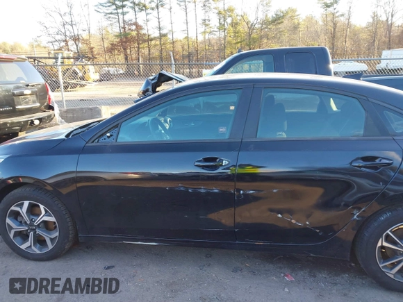 2021 Kia Forte LXS with VIN 3KPF24AD4ME283402, listed as a IAAI auction lot 41176665 with 84,620 mi miles. Bid and sale history available at carsss.com. Image 15.