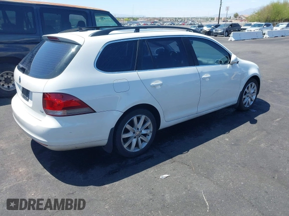 2010 Volkswagen Jetta TDI with VIN 3VWTL7AJ4AM669372, listed as a IAAI auction lot 42379252 with 214,274 mi miles and . Bid and sale history available at DreamBid. Image 4.