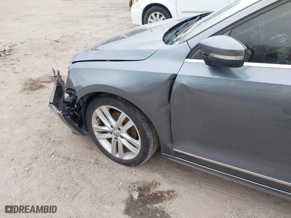 2017 Volkswagen Jetta 1.8T SEL with VIN 3VWL17AJ9HM353725, listed as a IAAI auction lot 41590333 with 102,664 mi miles. Bid and sale history available at carsss.com. Image 6.