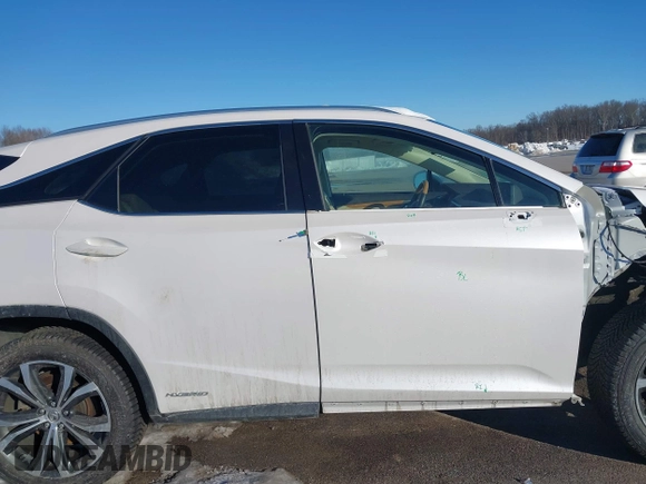 2017 Lexus RX with VIN 2T2BGMCA5HC008706, listed as a IAAI auction lot 41237043 with 91,065 mi miles. Bid and sale history available at carsss.com. Image 14.
