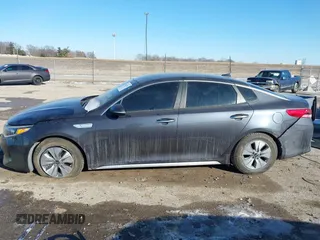 2017 Kia Optima z VIN KNAGT4LE0H5010561, wystawiony jako IAAI lot #41623263 z przebiegiem 80 442 mil mil oraz . Historia ofert i sprzedaży dostępna na DreamBid. Obrazek 14.