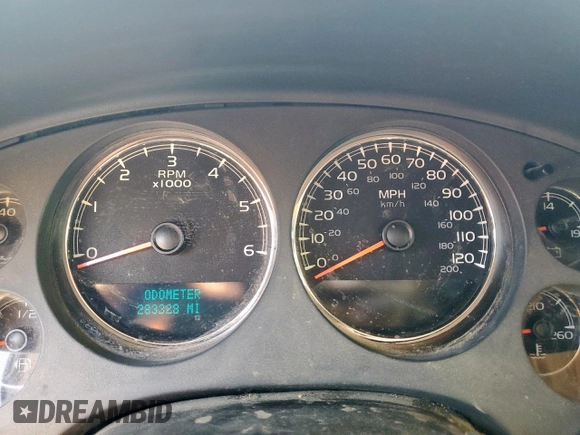 2008 Chevrolet Tahoe 2LT z VIN 1GNFC13028R252785, wystawiony jako Copart lot #56244945 z przebiegiem 283 328 mil mil oraz Czysty tytuł • Clean title. Historia ofert i sprzedaży dostępna na DreamBid. Obrazek 9.