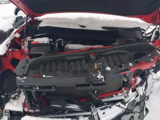 2019 Chevrolet Silverado 1500 LT with VIN 3GCUYDED8KG148523, listed as a IAAI auction lot 41440098 with 76,470 mi miles. Bid and sale history available at carsss.com. Image 10.