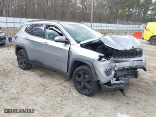 2017 Jeep Compass Latitude with VIN 3C4NJDBB2HT624891, listed as a IAAI auction lot 41538443 with NaN miles. Bid and sale history available at carsss.com. Image 1.