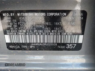 2024 Mitsubishi Outlander S z VIN JA4ARUAU3RU025509, wystawiony jako IAAI lot #42306345 z przebiegiem 6 559 mil mil oraz . Historia ofert i sprzedaży dostępna na DreamBid. Obrazek 9.