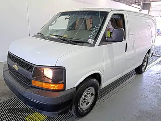 2017 Chevrolet Express Cargo with VIN 1GCWGAFF5H1313994, listed as a IAAI auction lot 42613462 with 163,743 mi miles and . Bid and sale history available at DreamBid. Image 27.