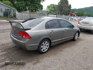 2008 Honda Civic LX z VIN 1HGFA16548L091849, wystawiony jako IAAI lot #42378104 z przebiegiem 74 981 mil mil oraz . Historia ofert i sprzedaży dostępna na DreamBid. Obrazek 4.