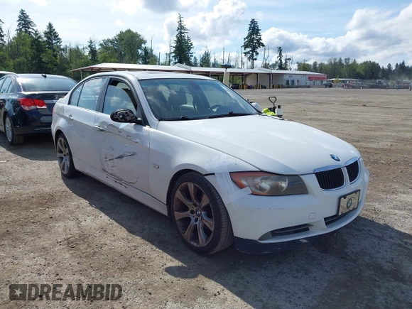 2008 BMW 3 Series 328i z VIN WBAVA33558K054158, wystawiony jako IAAI lot #42540443 z przebiegiem 113 597 mil mil oraz . Historia ofert i sprzedaży dostępna na DreamBid. Obrazek 1.