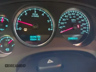 2007 Chevrolet Suburban LT с VIN 1GNFK16357J254729, выставлен на аукционе IAAI как лот 41542483 с пробегом 95 604 миль миль и . История ставок и продаж доступна на DreamBid. Изображение 7.