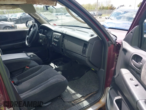 2002 Dodge Dakota z VIN 1B7HG48X92S626936, wystawiony jako IAAI lot #42192429 z przebiegiem 170 746 mil mil oraz . Historia ofert i sprzedaży dostępna na DreamBid. Obrazek 5.