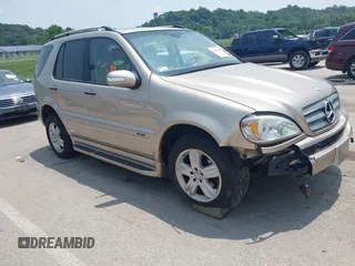 2005 Mercedes-Benz M 350 with VIN 4JGAB57E75A557255, listed as a IAAI auction lot 42443892 with 199,968 mi miles and . Bid and sale history available at DreamBid. Image 1.