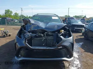 2024 Toyota Highlander LE with VIN 5TDKDRBH2RS568670, listed as a IAAI auction lot 42549212 with 10,600 mi miles and . Bid and sale history available at DreamBid. Image 13.