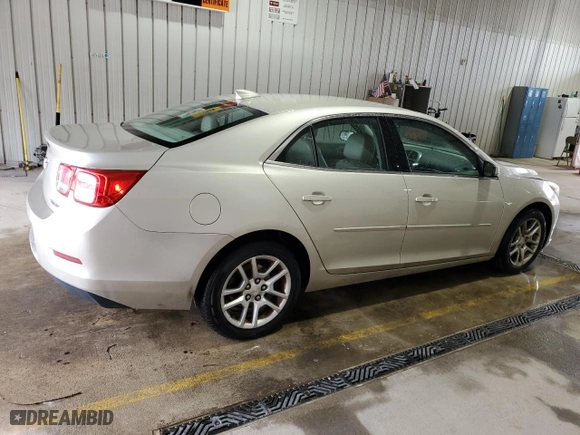 2015 Chevrolet Malibu LT with VIN 1G11C5SLXFF350671, listed as a Copart auction lot 53823945 with 111,263 mi miles and Salvage Title. Bid and sale history available at carsss.com. Image 3.