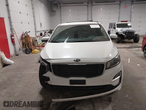 2019 Kia Sedona L with VIN KNDMA5C1XK6524868, listed as a IAAI auction lot 41048602 with 82,511 mi miles. Bid and sale history available at carsss.com. Image 12.