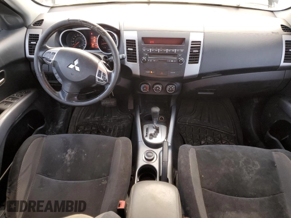2010 Mitsubishi Outlander z VIN JA4AT2AW3AZ606474, wystawiony jako Copart lot #46881515 z przebiegiem 252 974 mil mil oraz Czysty tytuł • Clean title. Historia ofert i sprzedaży dostępna na DreamBid. Obrazek 8.