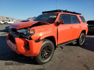 2023 Toyota 4Runner TRD Pro z VIN JTELU5JR5P6135571, wystawiony jako Copart lot #43083975 z przebiegiem 19 428 mil mil oraz Szkoda całkowita • Salvage title. Historia ofert i sprzedaży dostępna na DreamBid. Obrazek 1.
