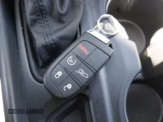 2024 Dodge Durango GT Plus z VIN 1C4RDJDGXRC192080, wystawiony jako IAAI lot #42499069 z przebiegiem 30 747 mil mil oraz . Historia ofert i sprzedaży dostępna na DreamBid. Obrazek 11.